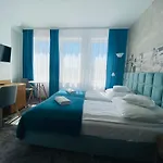 Mikolajek 4*